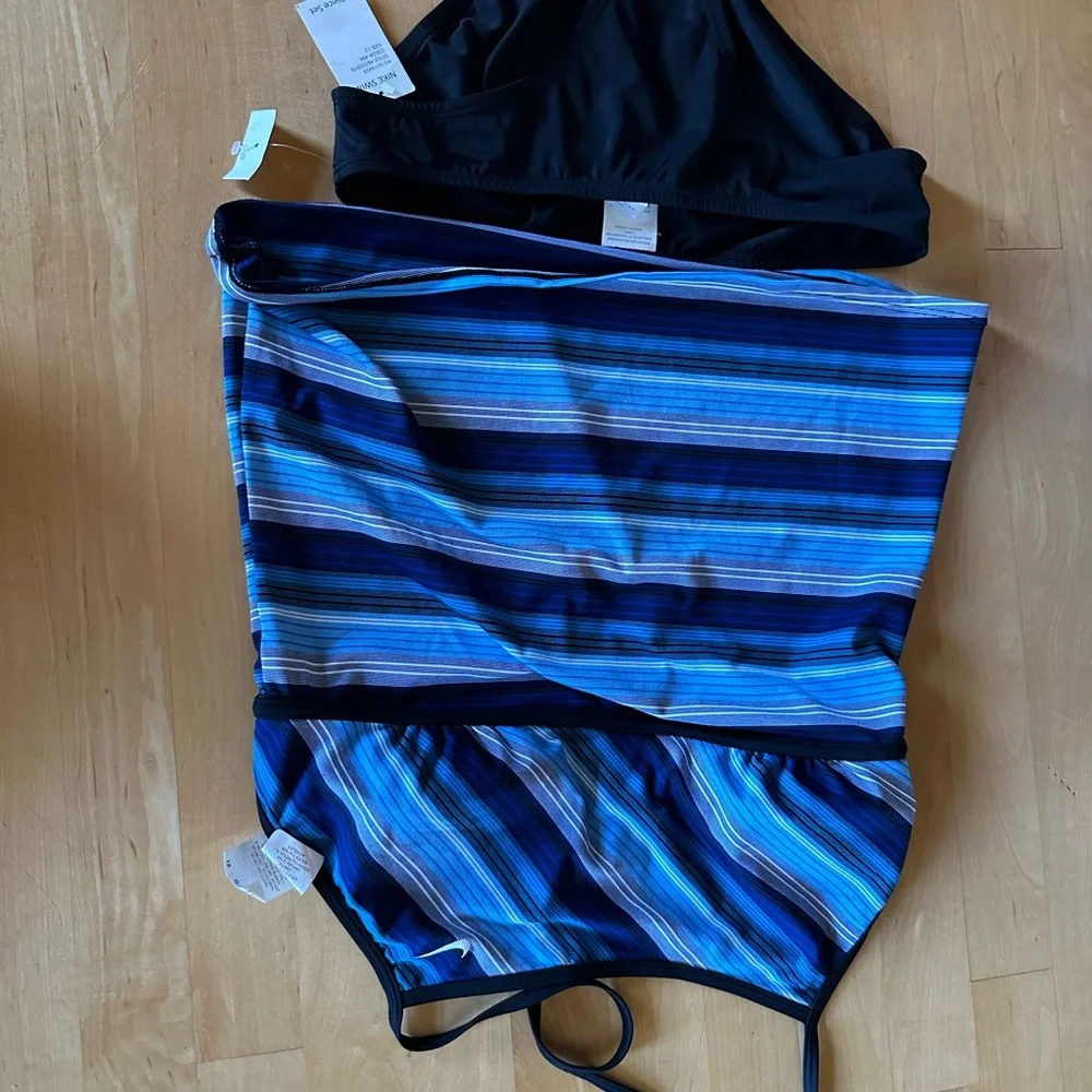 Nike 2 piece Swimsuit - Picture 2 of 3